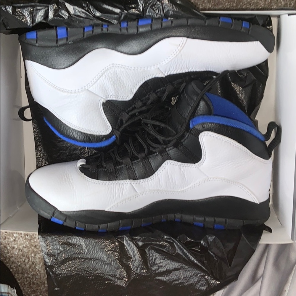Jordan 10 size 11 vnds